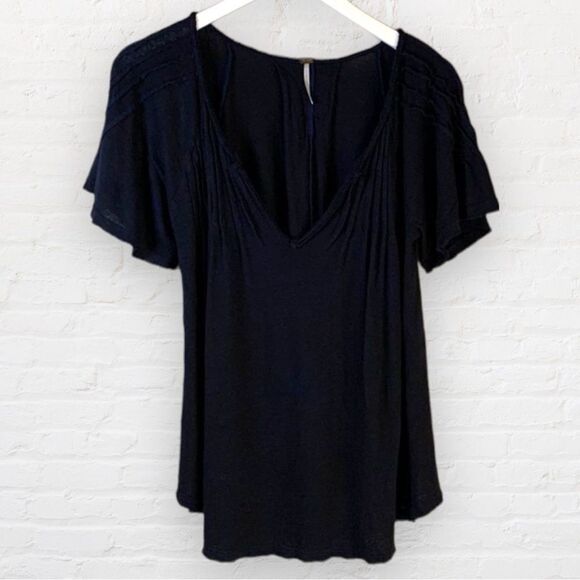 FREE People extra small black V-neck short sleeve top pleated front at bodice - Picture 1 of 14